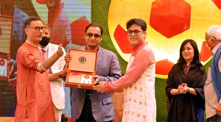 Bashundhara MD Was Given A Lifetime Membership And Reception By The East Bengal Club
